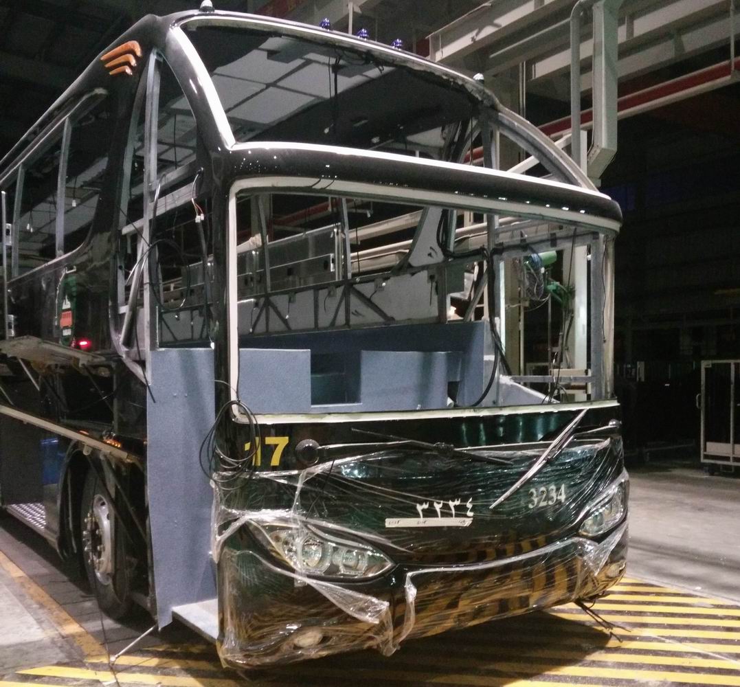 玻璃鋼客車蒙皮1